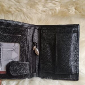 Premium Quality Cow Leather Men's Wallet for Everyday Use - Stylish Bi-Fold Design with Multiple Compartments and Inside Zip for Extra Security